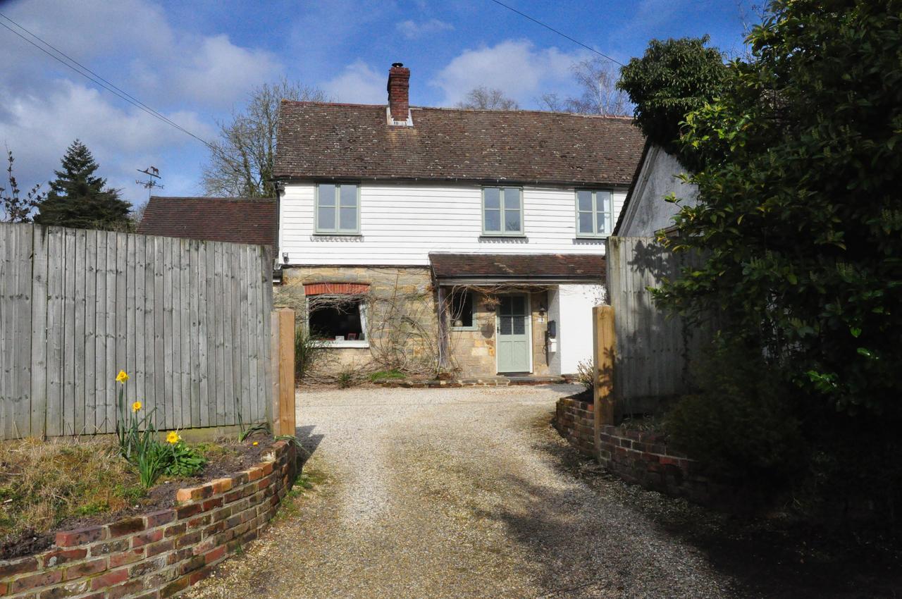 Little Tidebrook Farm Bed and Breakfast Wadhurst Exteriör bild